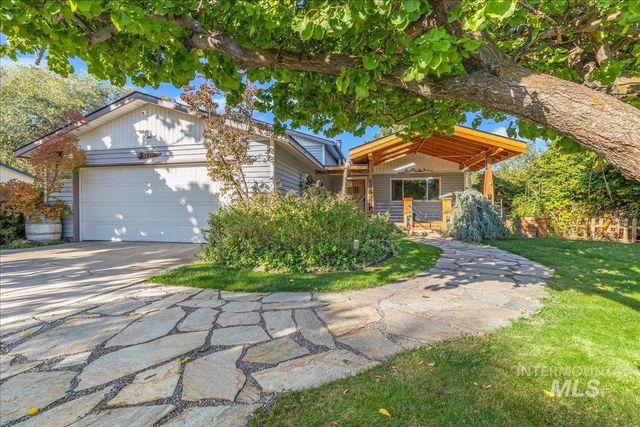 5239 S Latigo Dr, Boise, ID 83709 property photo