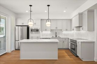 224 Carroll Street 7, Sunnyvale, CA 94086