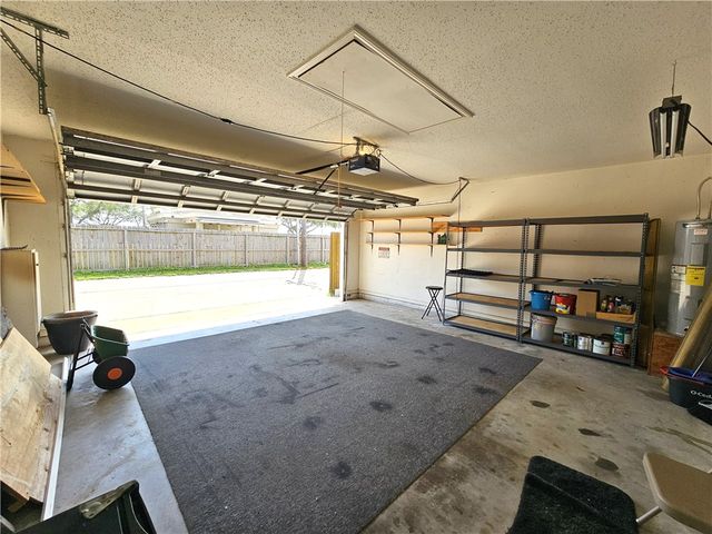 2304 Madrid Dr, Ingleside, TX 78362