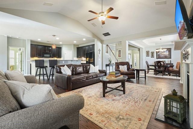 514 Creekshire Circle, Canton, GA 30115