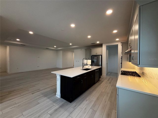 5830 FREESTONE CIRCLE, Apollo Beach, FL 33572