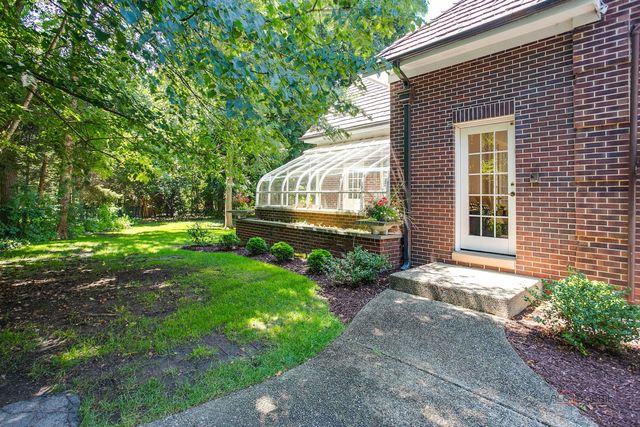 610 S Ridge Road, Lake Forest, IL 60045