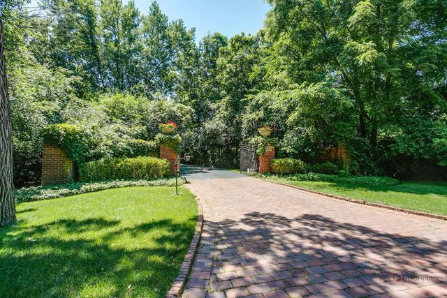 610 S Ridge Road, Lake Forest, IL 60045