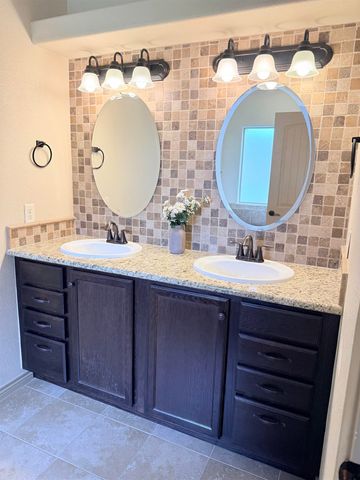 1027 Chinle Court, Fruita, CO 81521