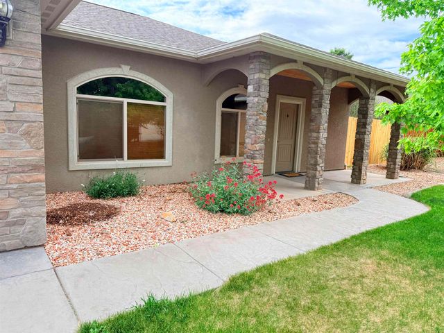 1027 Chinle Court, Fruita, CO 81521