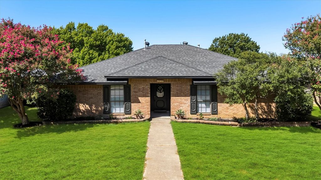 1918 Big Sky Drive, Lewisville, TX 75077 — exterior
