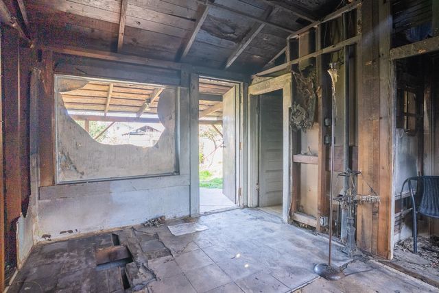 1039 N Roosevelt Avenue, Fresno, CA 93728