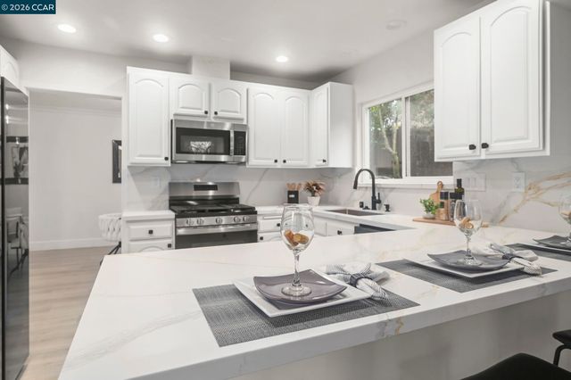 222 Donegal Way, Martinez, CA 94553