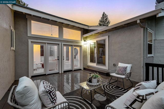 222 Donegal Way, Martinez, CA 94553