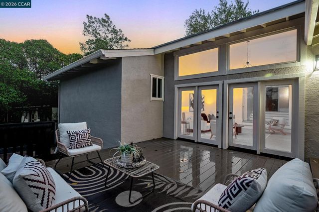 222 Donegal Way, Martinez, CA 94553