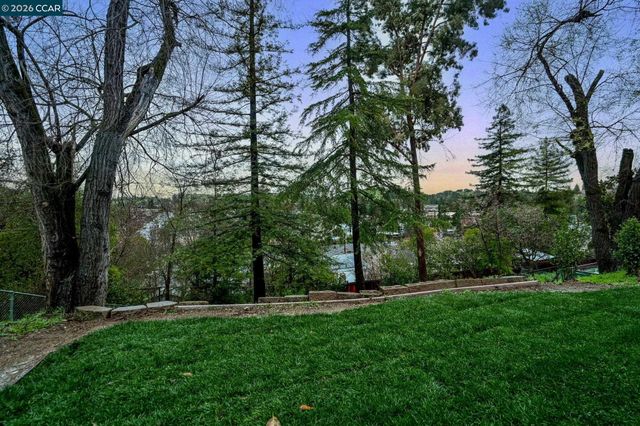 222 Donegal Way, Martinez, CA 94553