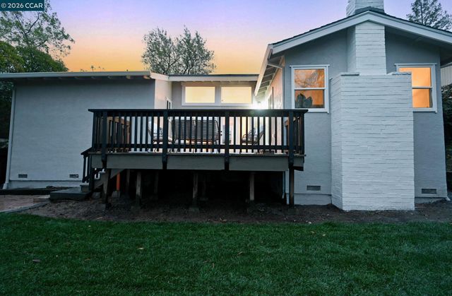 222 Donegal Way, Martinez, CA 94553