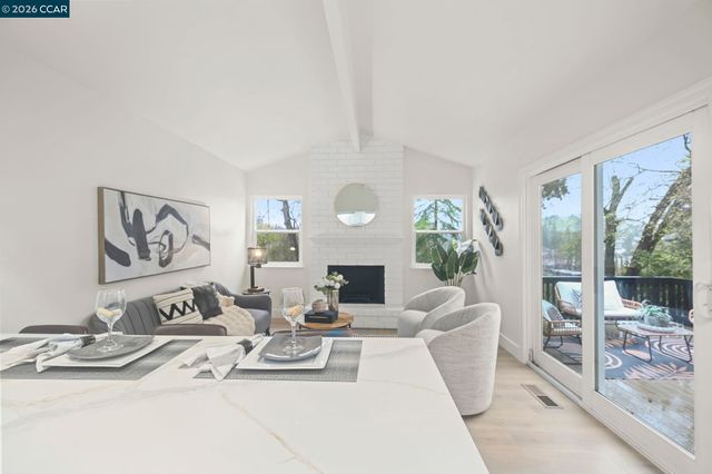 222 Donegal Way, Martinez, CA 94553