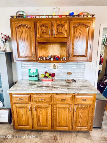 1206 Hickorywood Dr, Leitchfield, KY 42754