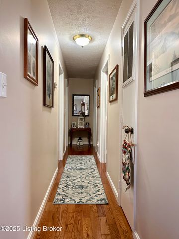 1206 Hickorywood Dr, Leitchfield, KY 42754