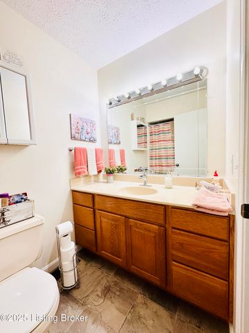 1206 Hickorywood Dr, Leitchfield, KY 42754