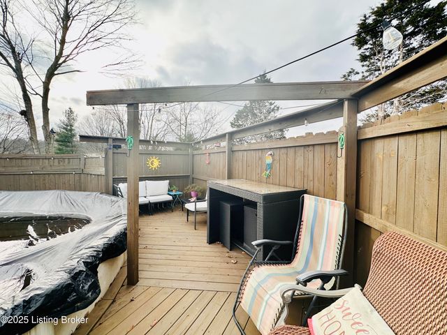 1206 Hickorywood Dr, Leitchfield, KY 42754