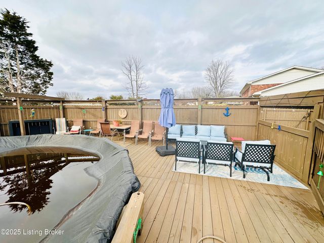 1206 Hickorywood Dr, Leitchfield, KY 42754