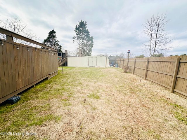 1206 Hickorywood Dr, Leitchfield, KY 42754