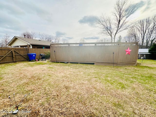 1206 Hickorywood Dr, Leitchfield, KY 42754