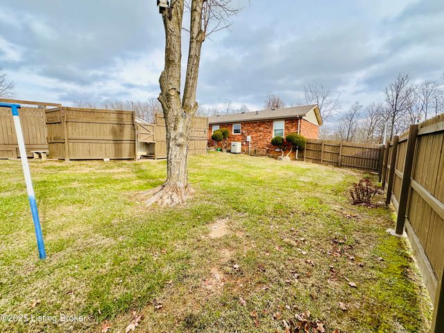 1206 Hickorywood Dr, Leitchfield, KY 42754
