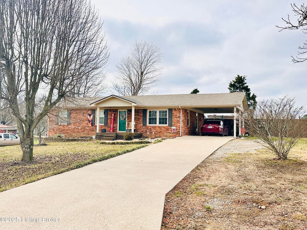 1206 Hickorywood Dr, Leitchfield, KY 42754