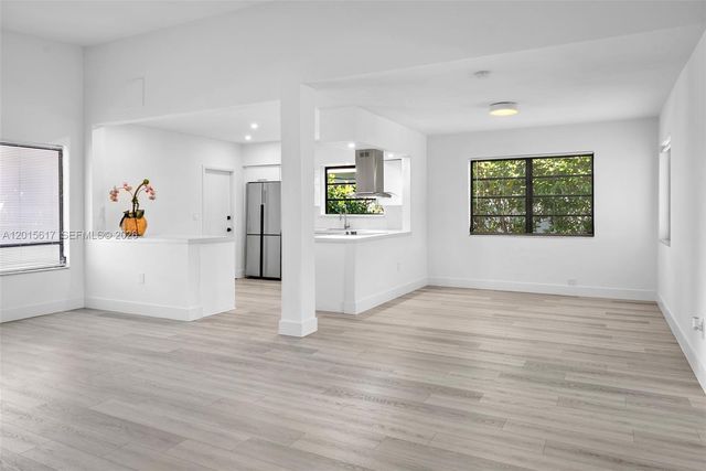 7525 Adventure Ave, North Bay Village, FL 33141