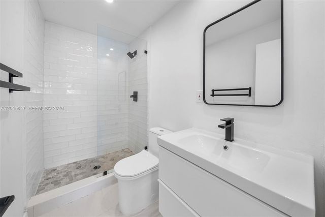 7525 Adventure Ave, North Bay Village, FL 33141