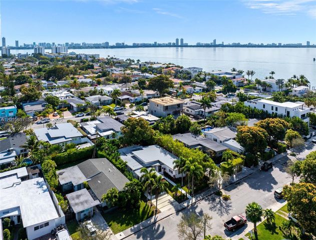 7525 Adventure Ave, North Bay Village, FL 33141