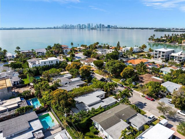 7525 Adventure Ave, North Bay Village, FL 33141
