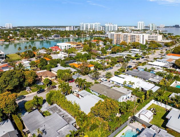 7525 Adventure Ave, North Bay Village, FL 33141