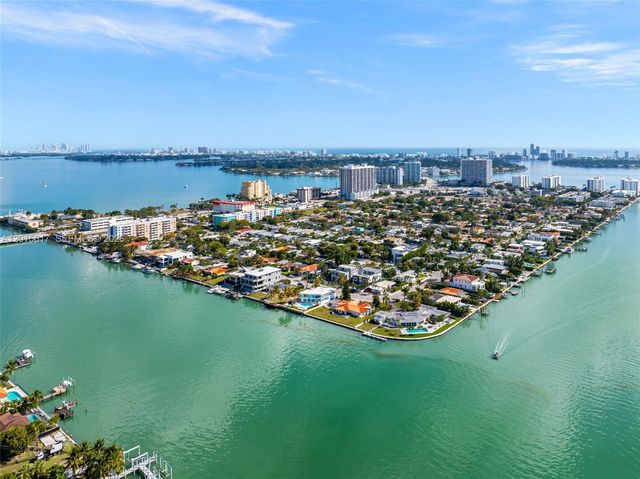 7525 Adventure Ave, North Bay Village, FL 33141