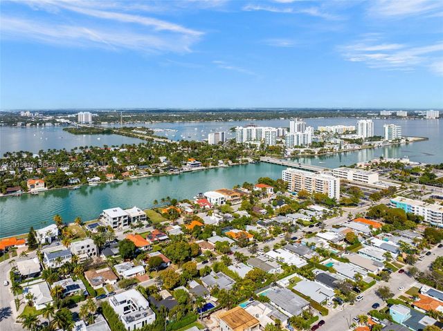 7525 Adventure Ave, North Bay Village, FL 33141