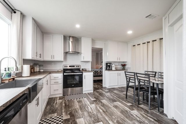 107 Sweet Jarvil Rd, Dayton, TX 77535