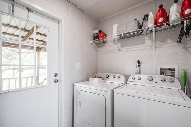 107 Sweet Jarvil Rd, Dayton, TX 77535