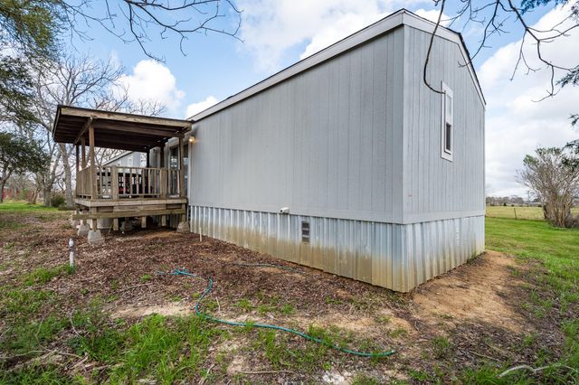 107 Sweet Jarvil Rd, Dayton, TX 77535