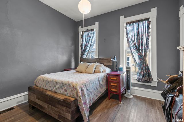 2117 W STARR Street, Peoria, IL 61605