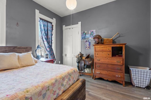 2117 W STARR Street, Peoria, IL 61605