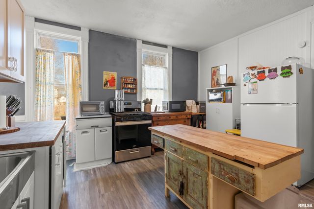 2117 W STARR Street, Peoria, IL 61605