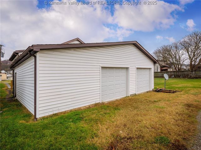 1229 Payne Avenue, Dunbar, WV 25064