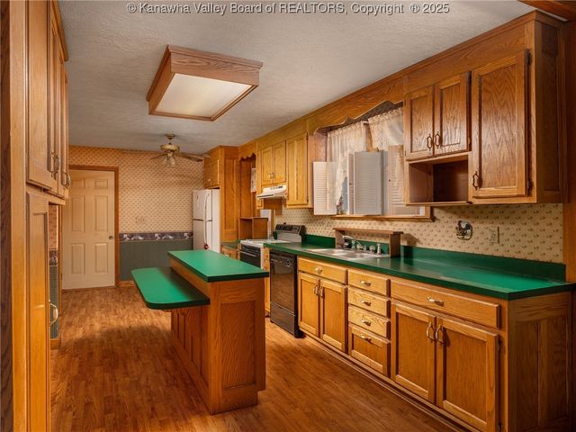 1229 Payne Avenue, Dunbar, WV 25064