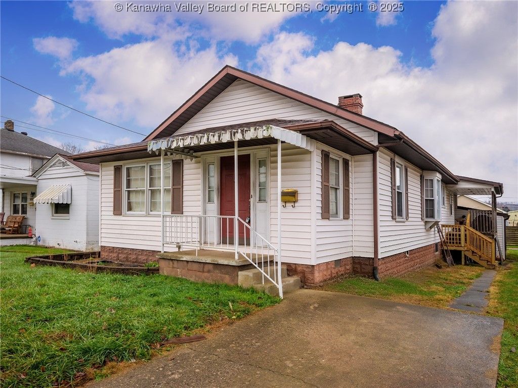 1229 Payne Avenue, Dunbar, WV 25064