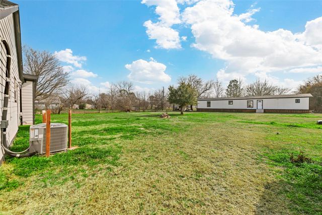 1445 Rogers Road, Newark, TX 76071