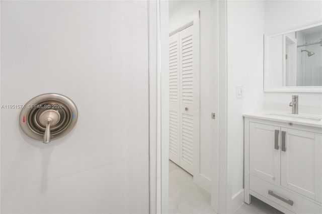 857 W 34th St, Hialeah, FL 33012