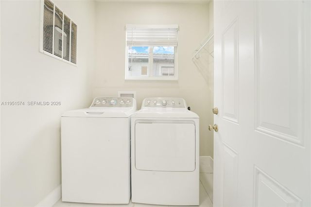 857 W 34th St, Hialeah, FL 33012