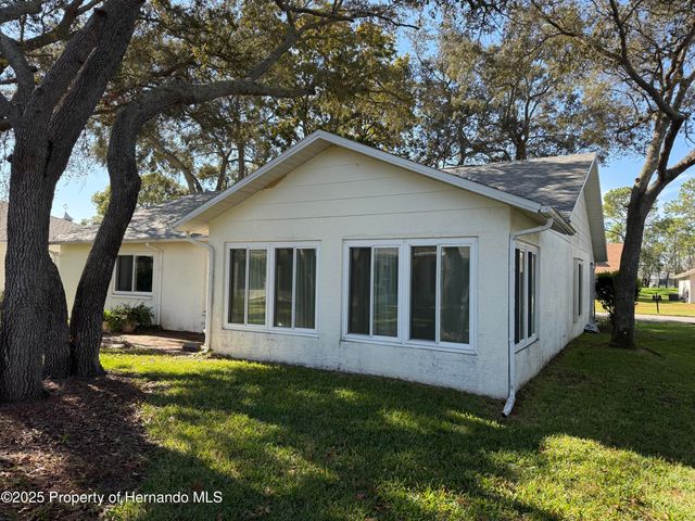 6408 Pine Meadows Drive, Spring Hill, FL 34606