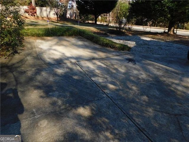 2050 Oak Grove Road NE, Atlanta, GA 30345