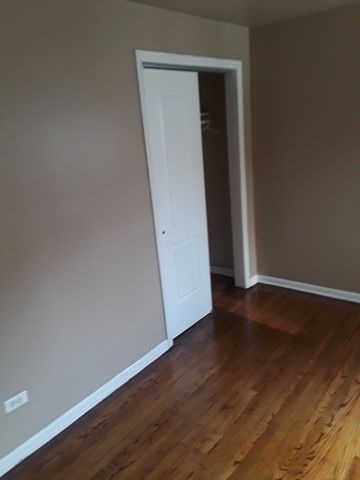 6927 S Prairie Avenue 1, Chicago, IL 60637