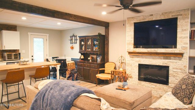 5050 Browder Hollow Rd, Lenoir City, TN 37771