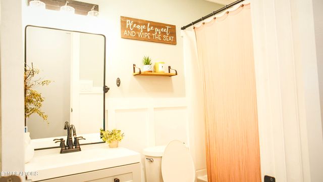 5050 Browder Hollow Rd, Lenoir City, TN 37771